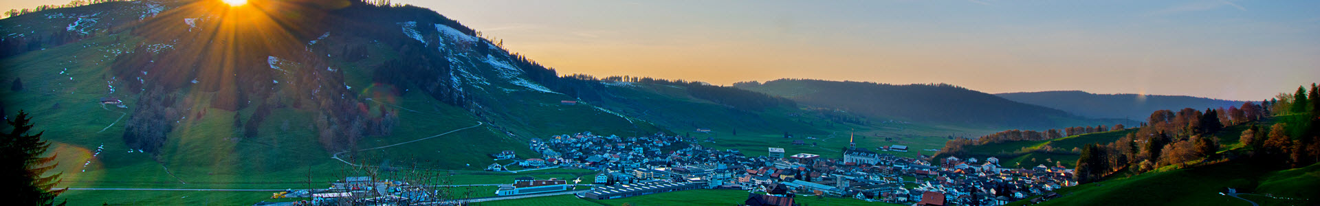 Panorama_Sommer_Zugeschnitten_01.jpg